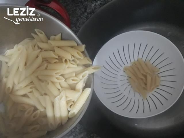 Yoğurtlu Makarna Nasıl Yapılır?