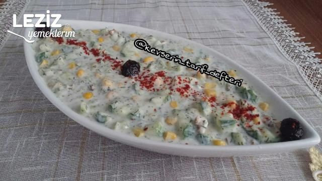 Yoğurtlu Salatalık Mezesi Tarifi