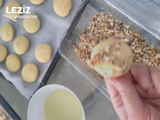 Cevizli Leziz Kurabiye