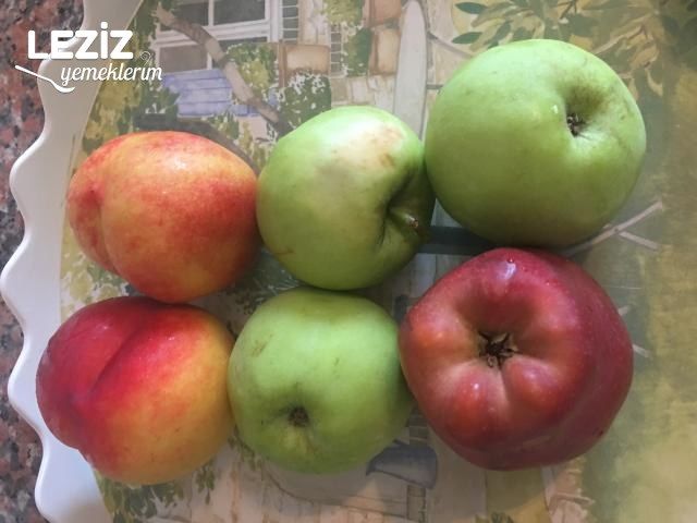 Şeftali Ve Elmalı Pay