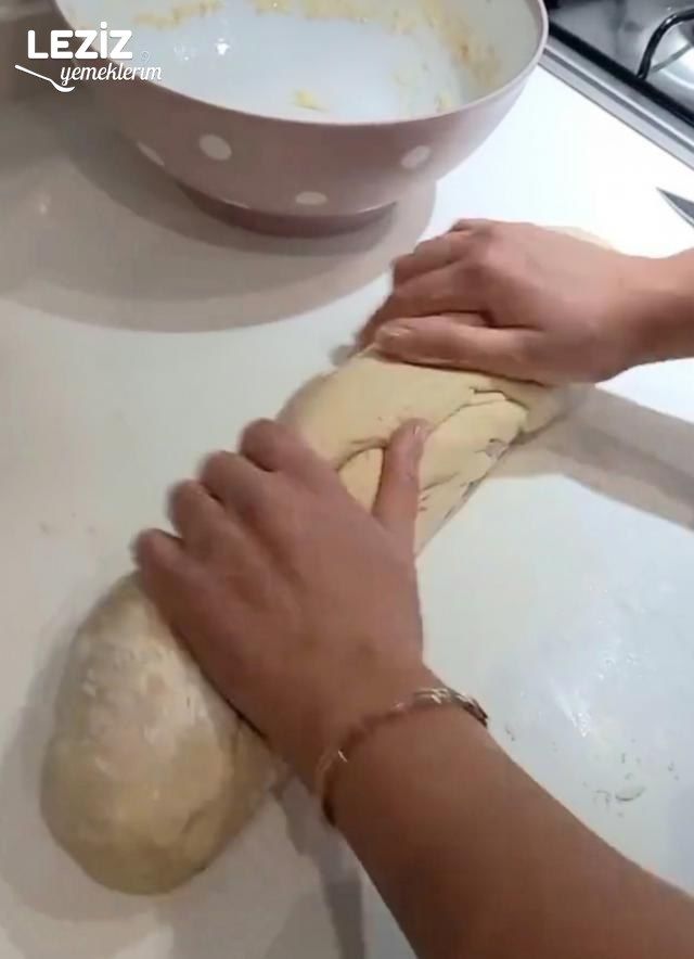 Yumuşacık Mayalı Çiçek Poğaça