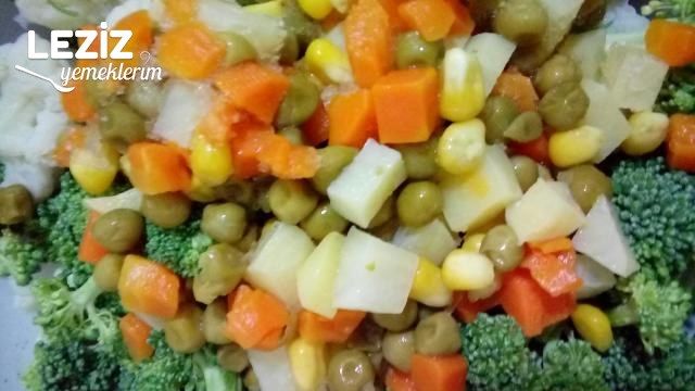 Dedenin Bol Sebzeli Fırın Kebabı