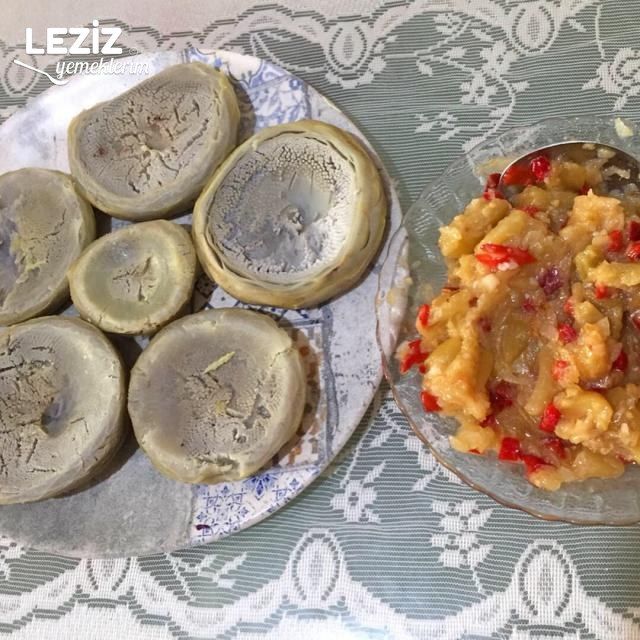 Enginar Çanağında Patlıcan Közlemesi