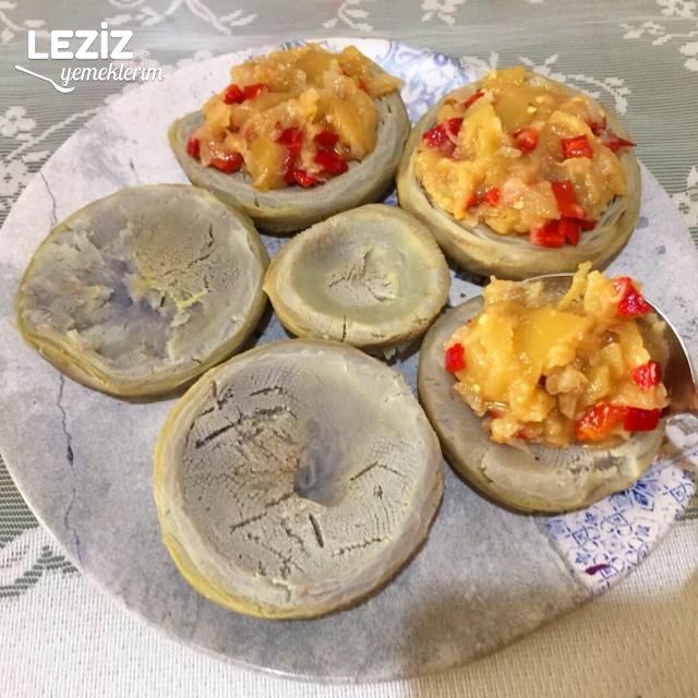 Enginar Çanağında Patlıcan Közlemesi