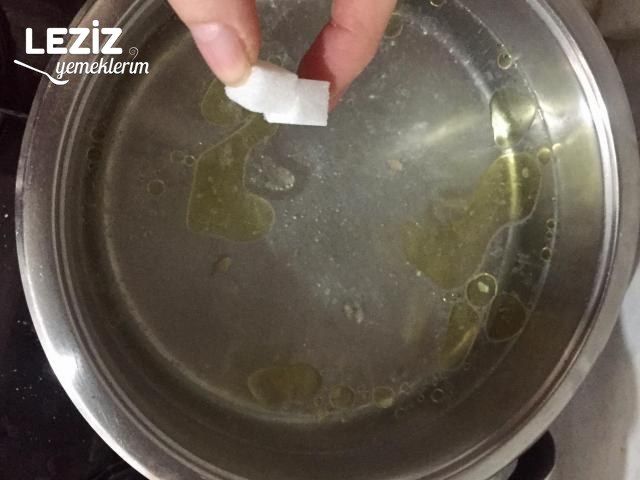 Enginar Çanağında Patlıcan Közlemesi