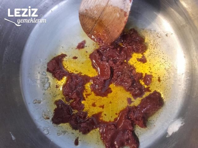 Arpa Şehriyeli Tavuk Çorbası