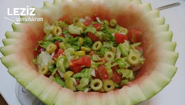 Karpuz Kabuğunda Yaz Salatası