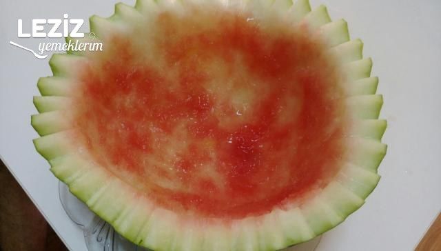Karpuz Kabuğunda Yaz Salatası