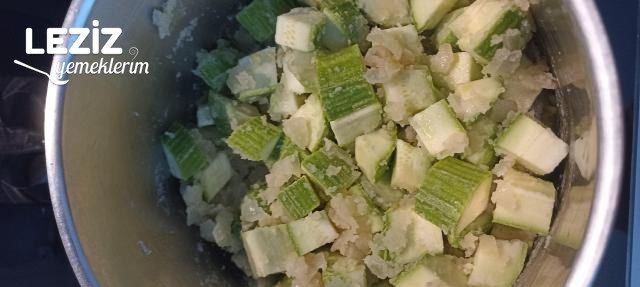 Sütlü Kabak Çorbası Tarifi