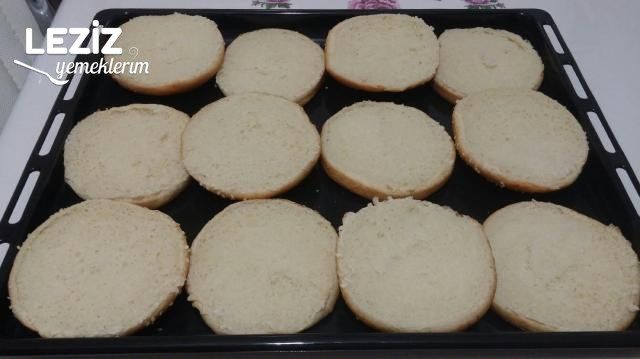 Hamburger Ekmeği Pizzası (Daha Yumusak Ve Daha Doyurucu)