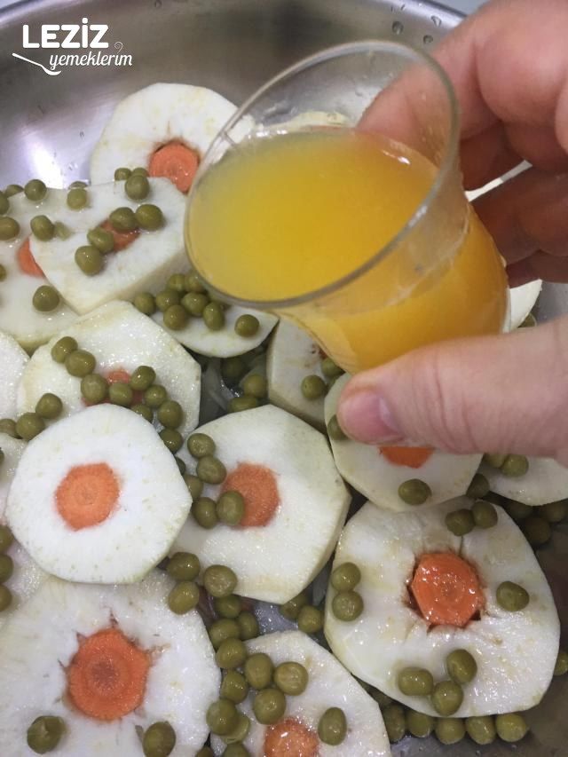 Havuç Göbekli Zeytnyağlı Kereviz (Düğmeli Kereviz)