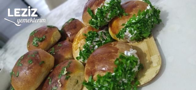 Sarımsaklı Ve Labneli Poğaça (Sakallı)