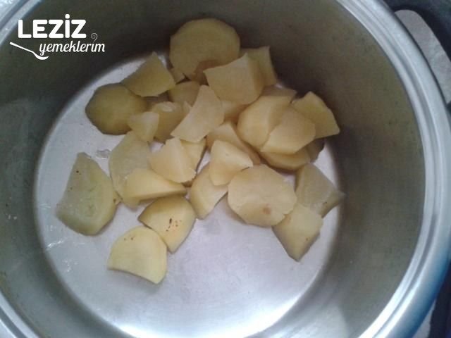 Çiğ Köfte Tarifi (Hazırlarından Farksız)