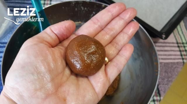 Üç Malzemeli Kolay Kurabiye