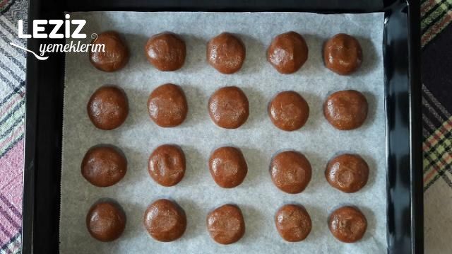 Üç Malzemeli Kolay Kurabiye