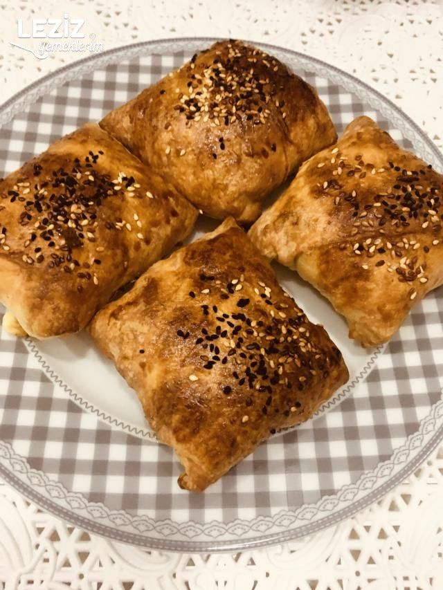 Köfteli Börek