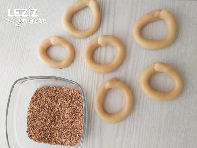 Ağızda Dağılan Kandil Simidi