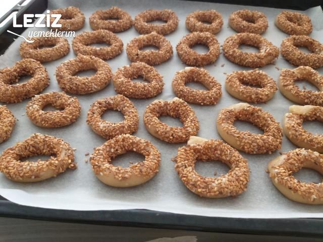 Ağızda Dağılan Kandil Simidi