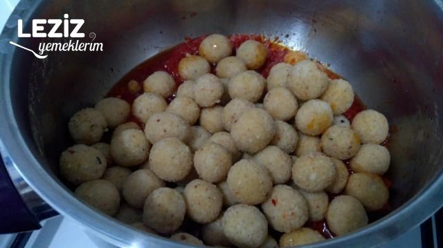 Köfteli Semizotu Salatası