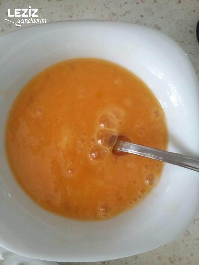 Kaşarlı Yumurta