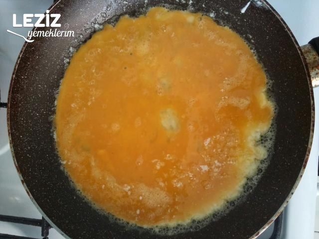 Kaşarlı Yumurta