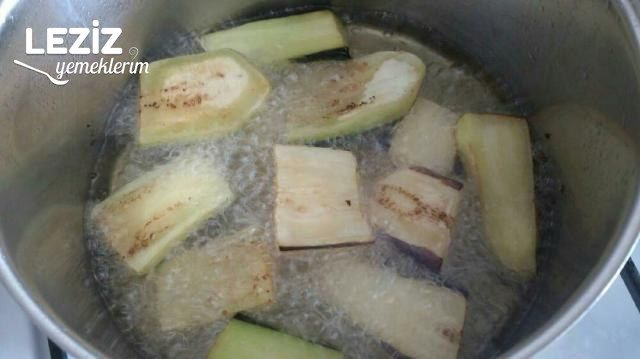 Enfes Zeytinyağlı Patlıcan Yemeği