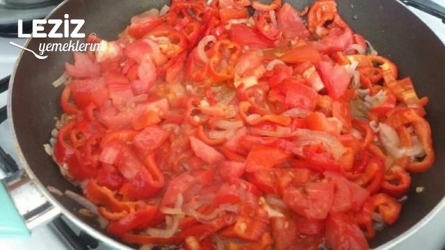 Enfes Zeytinyağlı Patlıcan Yemeği