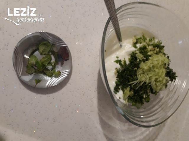 Bol Yeşillikli Cacık