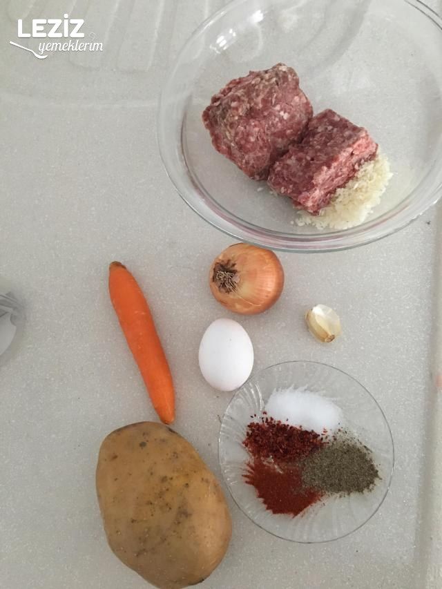 Köfteli Patates Yemeği