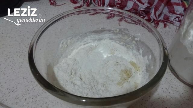 Ağızda Dağılan Susamlı Kurabiye (Simit Tadında)