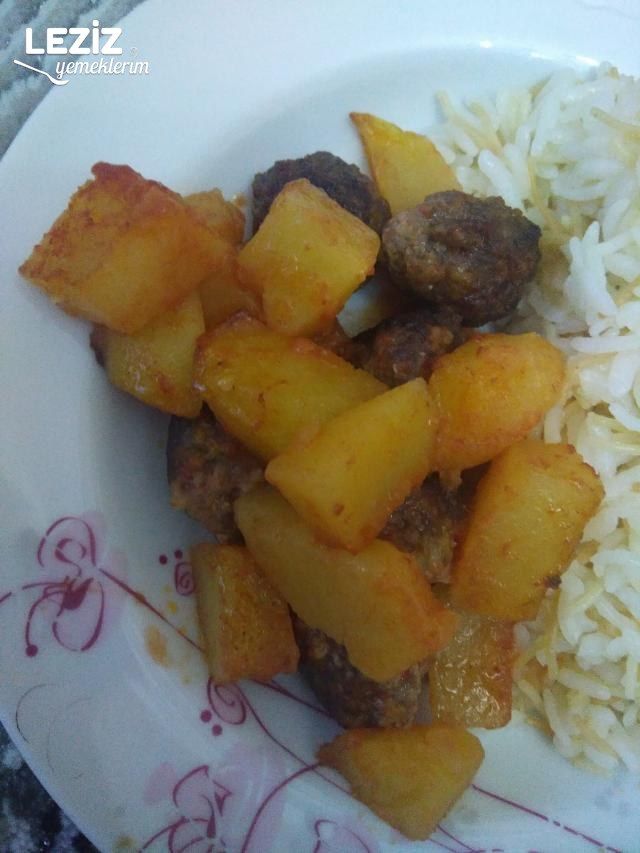 Fırında Nefis Patatesli Köfte