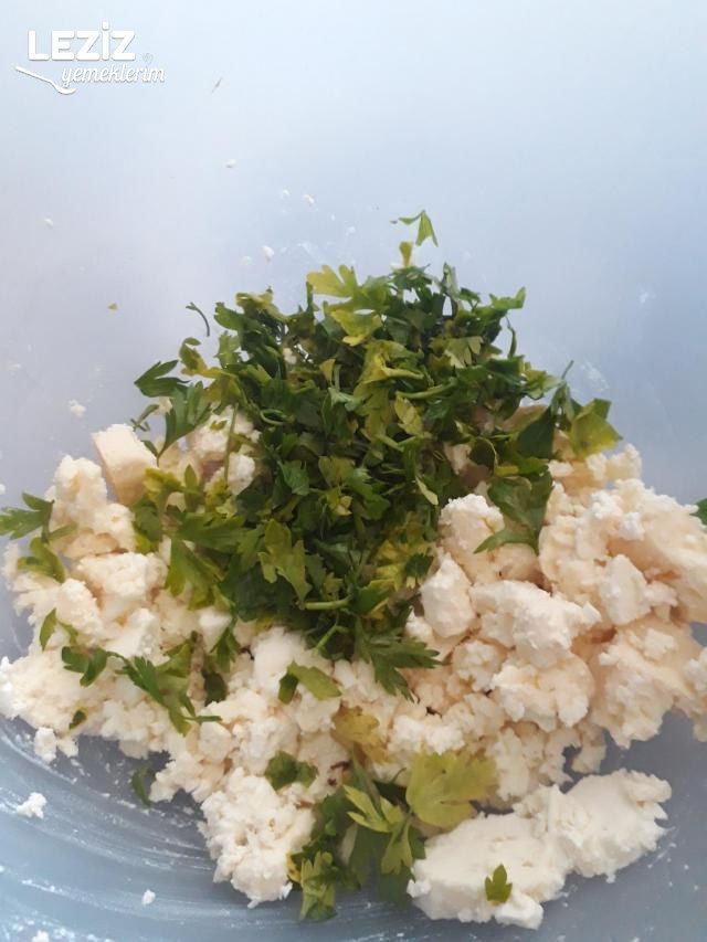 Enfes El Açması Gibi Börek