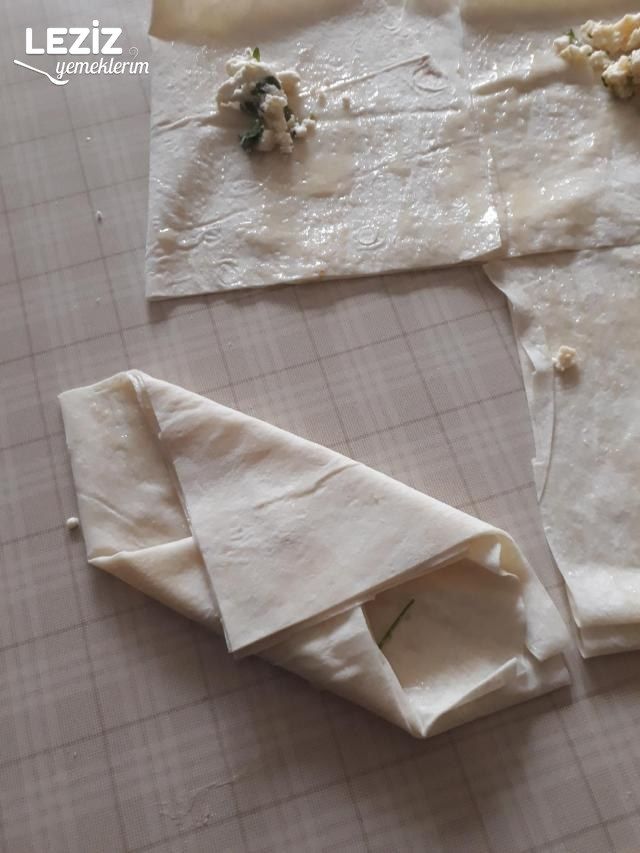 Enfes El Açması Gibi Börek