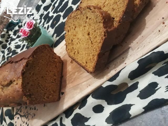 Pekmez Tahinli Çaylı Karma Kek