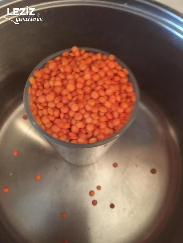 Mercimekli Köftenin Yapılışı