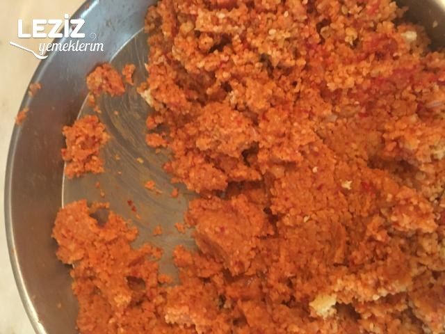 Mercimekli Köftenin Yapılışı