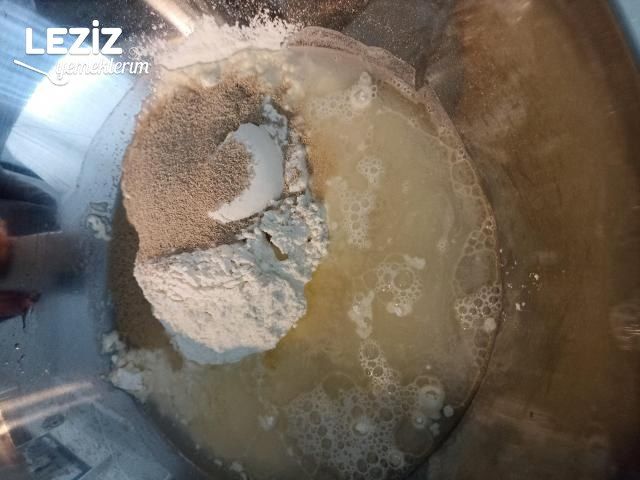 Focaccia (İtalyan Ekmeği) Tarifi