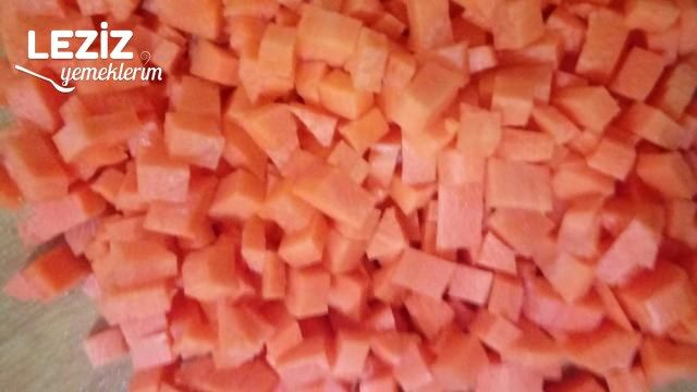 Bol Sebzeli Rulo Börek