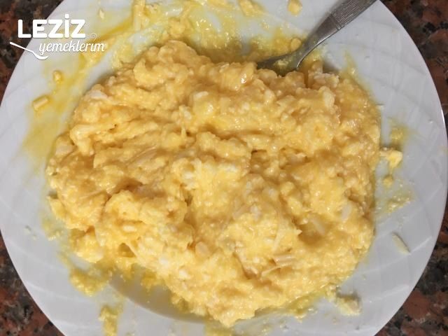 Peynirli Bayat Ekmek Dilimleri