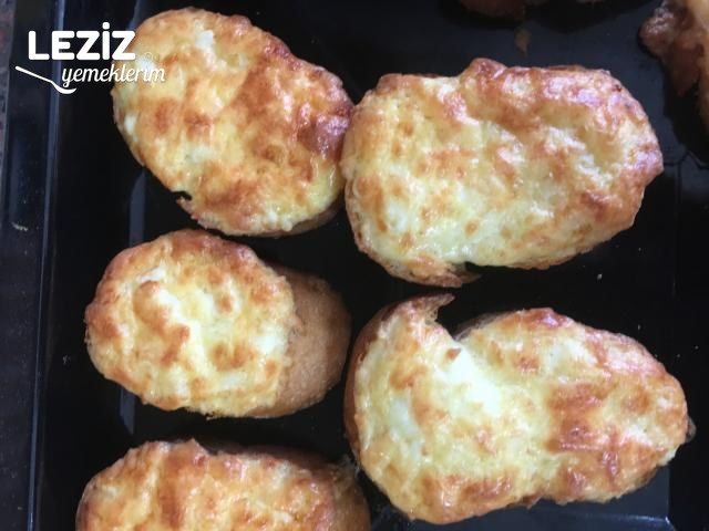 Peynirli Bayat Ekmek Dilimleri