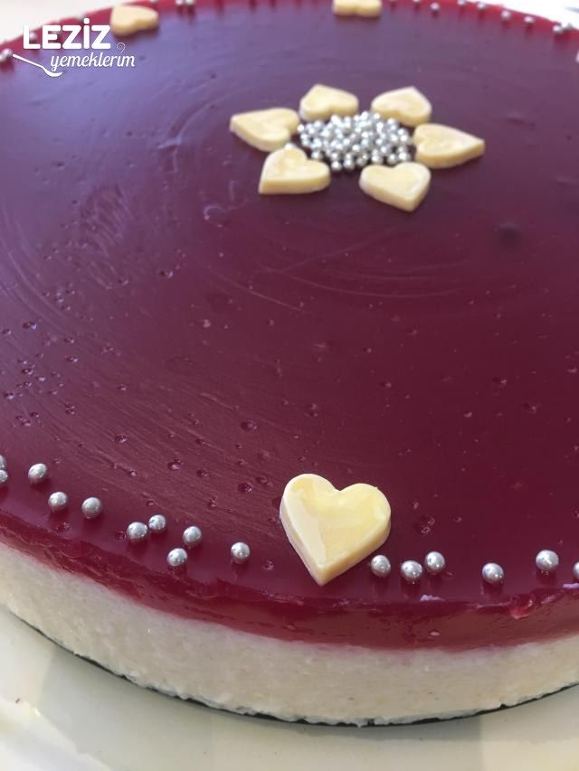 Pratik Vişneli Cheesecake