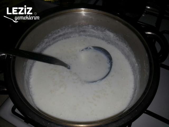 Sütlaç Tarifi (Ev Yapımı)