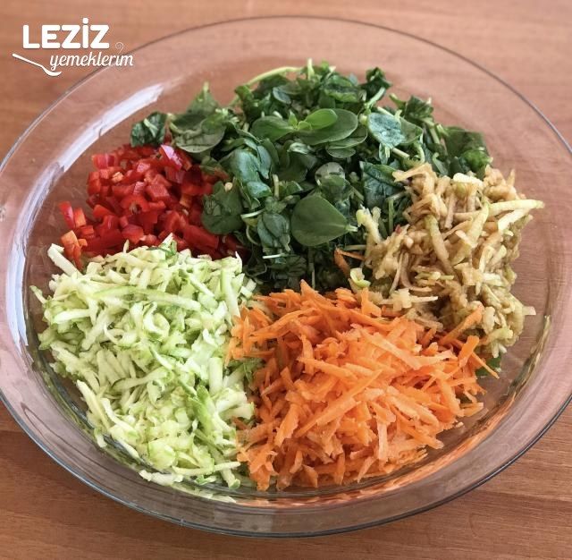 Elmalı Semizotu Salatası