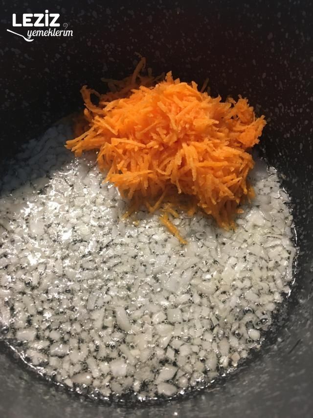 Havuçlu Kereviz Yaprağı Çorbası