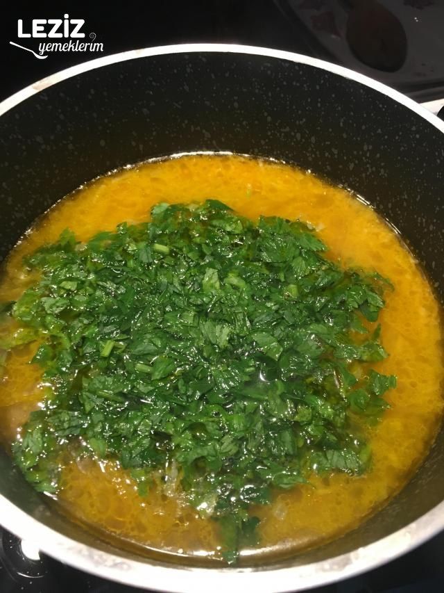 Havuçlu Kereviz Yaprağı Çorbası