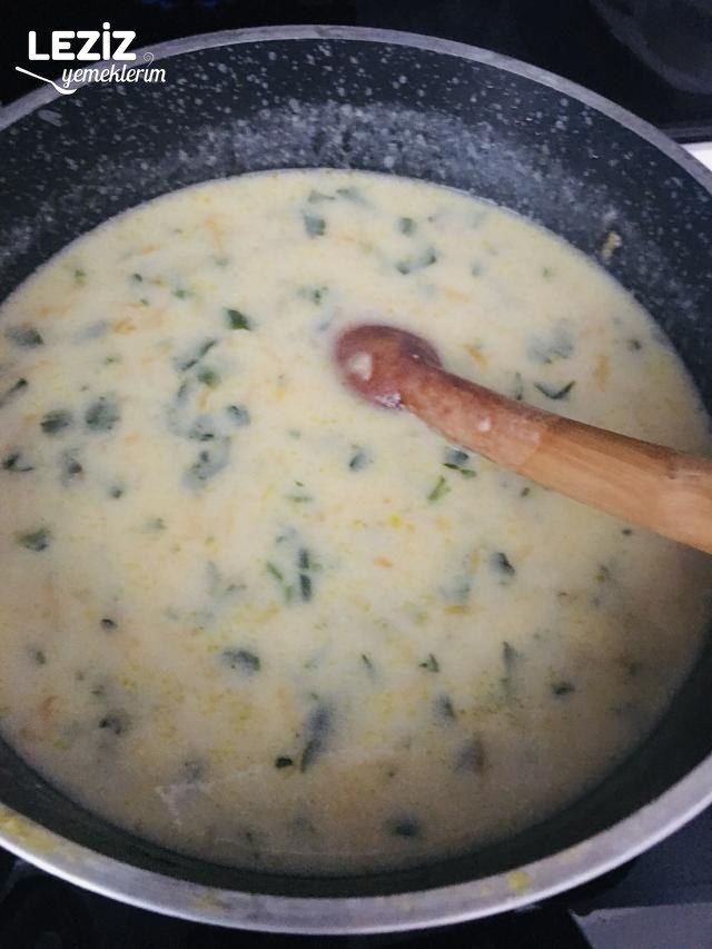 Havuçlu Kereviz Yaprağı Çorbası