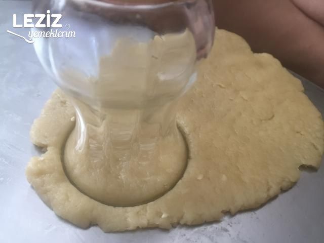 Elmalı Kurabiye (Aşama Fotoğraflı Anlatımıyla)