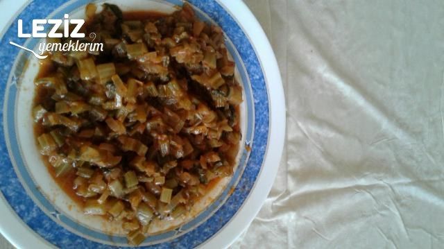 Pazı Sapı İle Börek