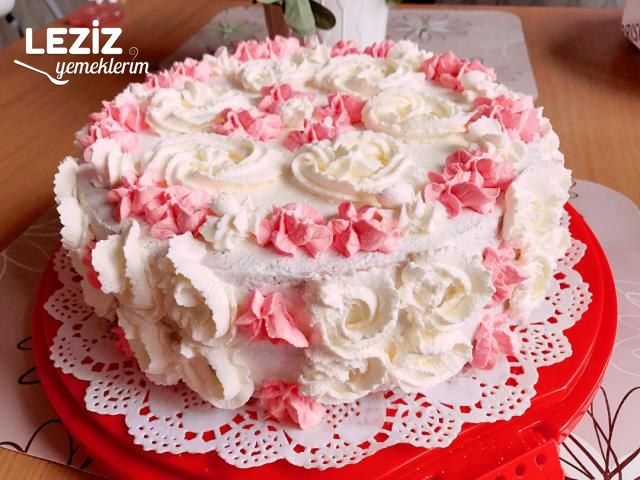 Muzlu Kremalı Yaş Pasta