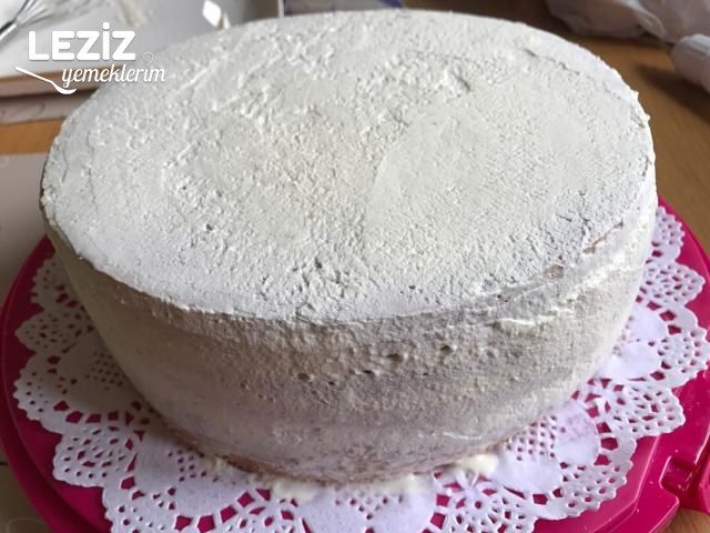 Muzlu Kremalı Yaş Pasta